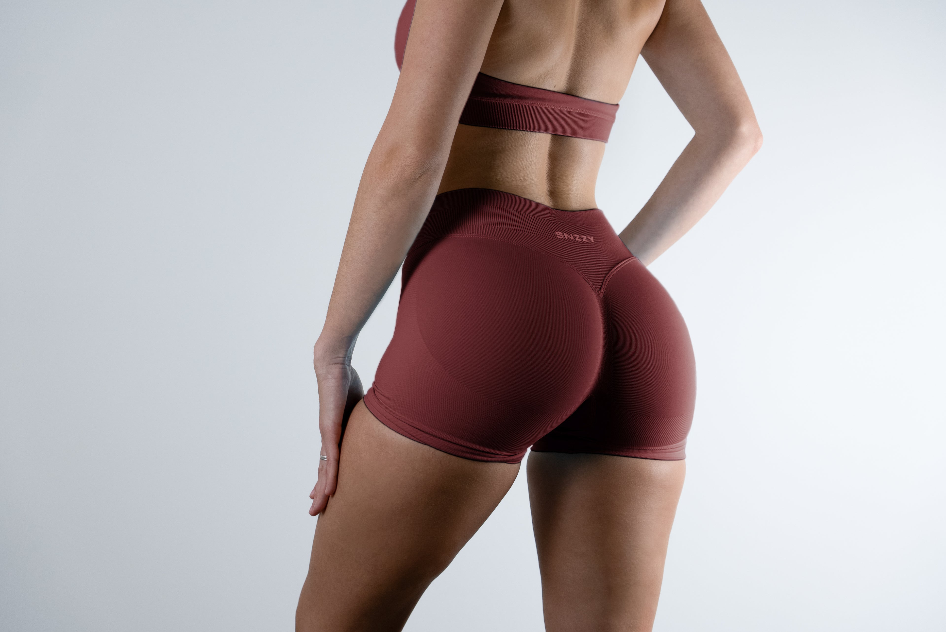 THE SCULPT SERIES BROWN SHORTS